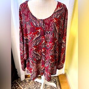 Beautiful woman’s red blouse by NY COLLECTION.